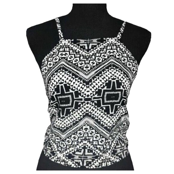 Express Tie Back Cropped Halter Tank Top Chevron Black White Size Medium Boho - Picture 1 of 9